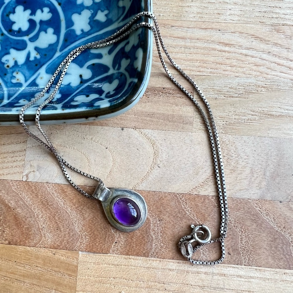 Vintage 925 Sterling silver round purple stone pendant